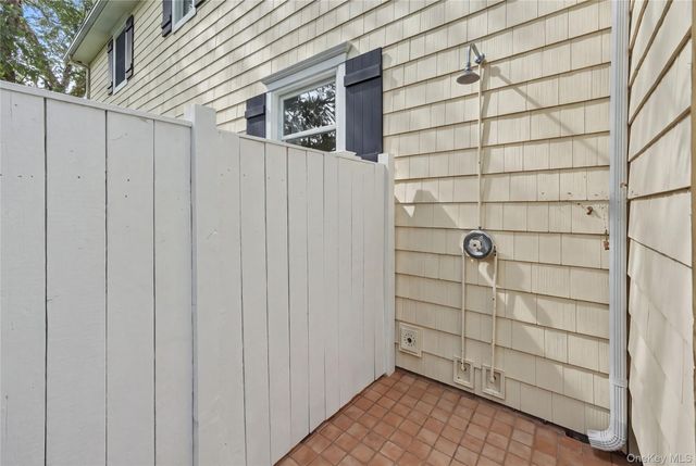 52 Bayway Avenue, Brightwaters, NY 11718