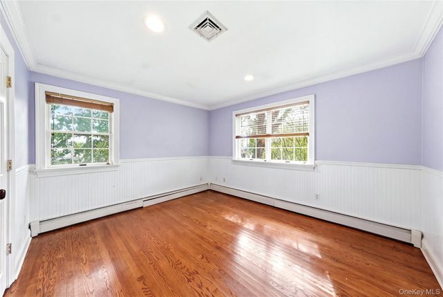 52 Bayway Avenue, Brightwaters, NY 11718