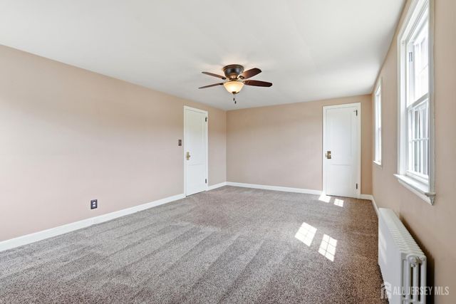 326 Melrose Avenue, Middlesex, NJ 08846