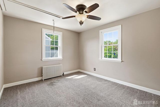 326 Melrose Avenue, Middlesex, NJ 08846