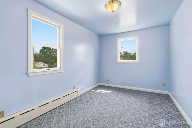 326 Melrose Avenue, Middlesex, NJ 08846