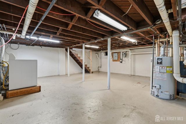 326 Melrose Avenue, Middlesex, NJ 08846