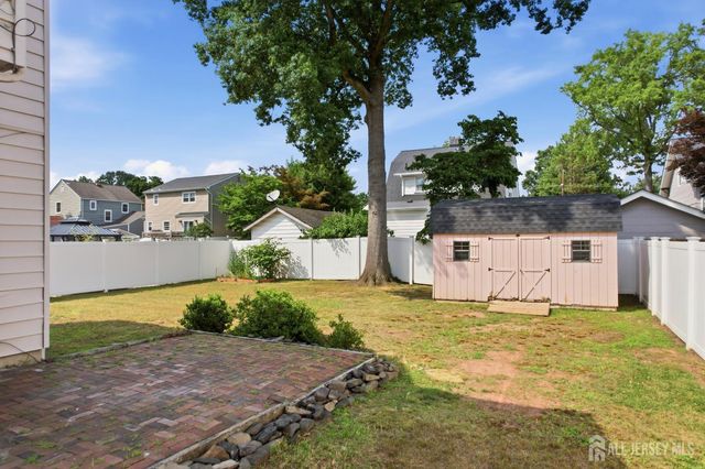 326 Melrose Avenue, Middlesex, NJ 08846