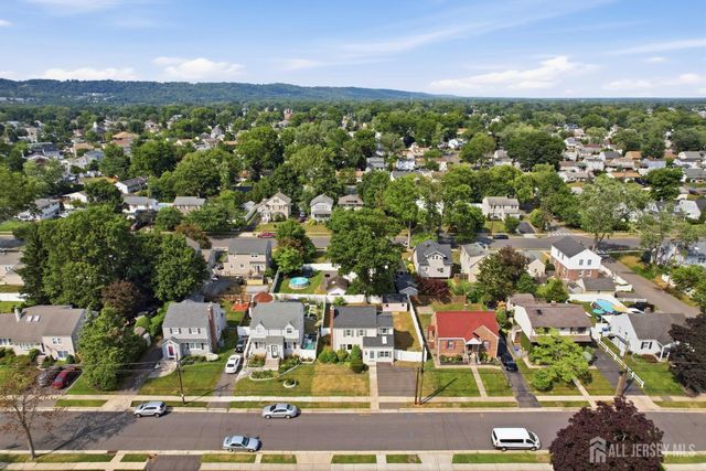 326 Melrose Avenue, Middlesex, NJ 08846