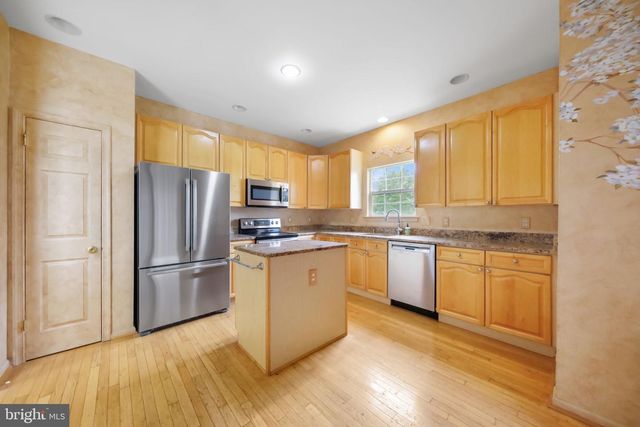 4091 HERMITAGE DR, Voorhees, NJ 08043