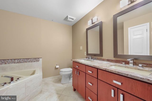 4091 HERMITAGE DR, Voorhees, NJ 08043