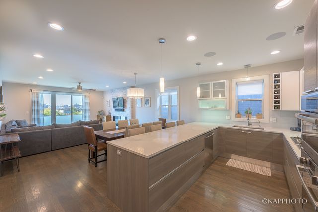 1146 W Hubbard Street 4W, Chicago, IL 60642