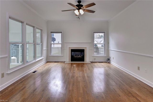 305 Allen Harris DR, Yorktown, VA 23692