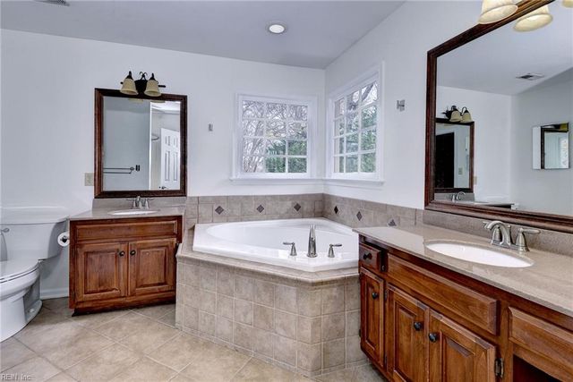 305 Allen Harris DR, Yorktown, VA 23692