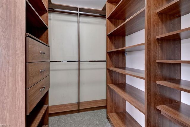 305 Allen Harris DR, Yorktown, VA 23692