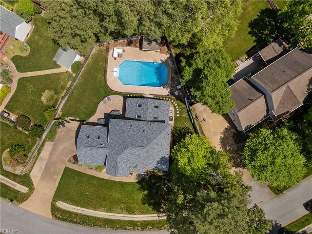 305 Allen Harris DR, Yorktown, VA 23692