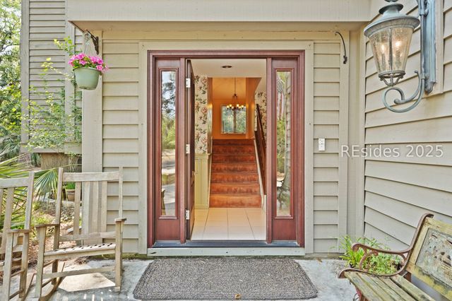52 Cordillo Pkwy, Hilton Head Island, SC 29928