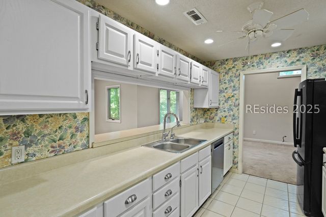 52 Cordillo Pkwy, Hilton Head Island, SC 29928