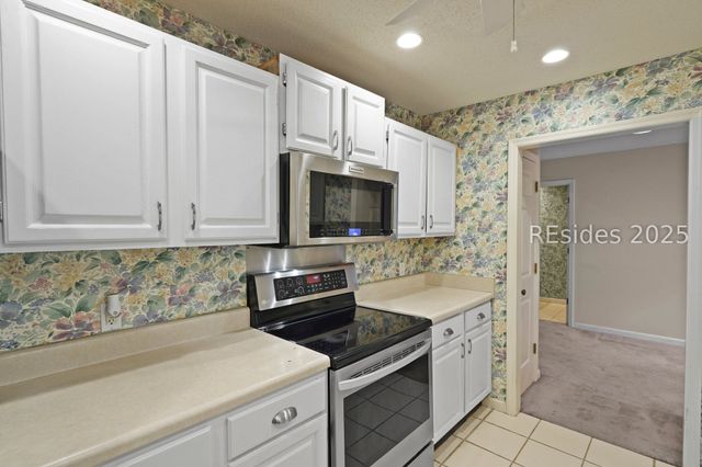 52 Cordillo Pkwy, Hilton Head Island, SC 29928