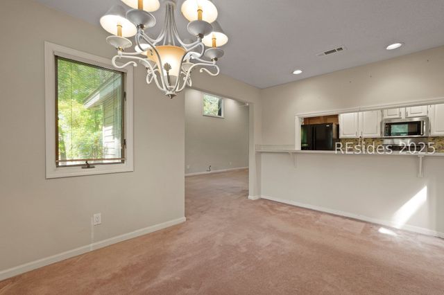 52 Cordillo Pkwy, Hilton Head Island, SC 29928