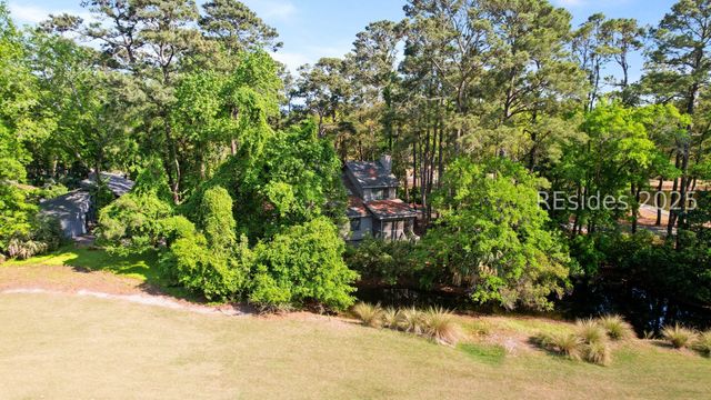 52 Cordillo Pkwy, Hilton Head Island, SC 29928
