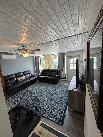 123 W DADE AVENUE, Bushnell, FL 33513