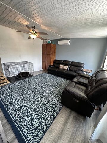 123 W DADE AVENUE, Bushnell, FL 33513