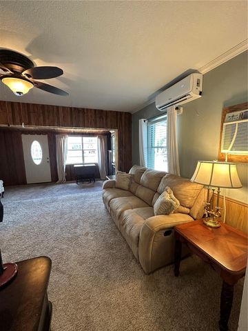 123 W DADE AVENUE, Bushnell, FL 33513