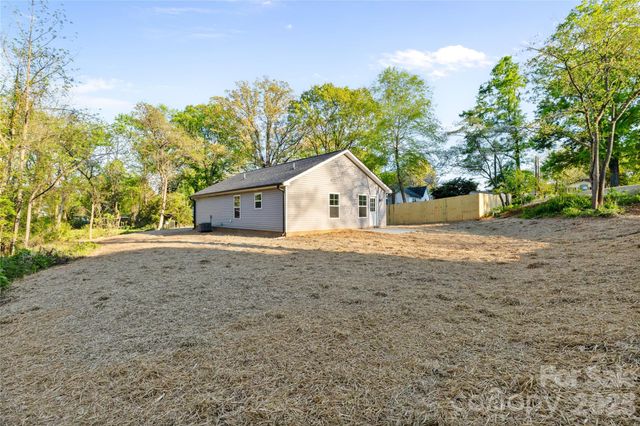 1021 E 10th Street, Kannapolis, NC 28083