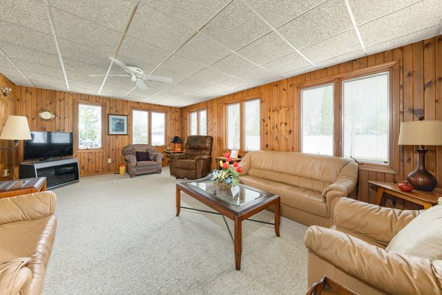 2021 Alschuler Drive, Aurora, IL 60506