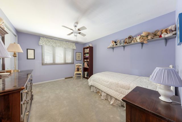 2021 Alschuler Drive, Aurora, IL 60506