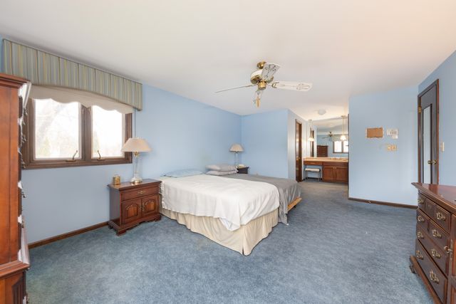 2021 Alschuler Drive, Aurora, IL 60506