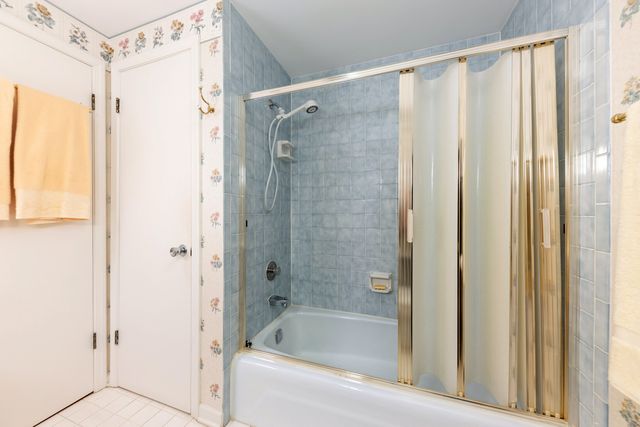 2021 Alschuler Drive, Aurora, IL 60506