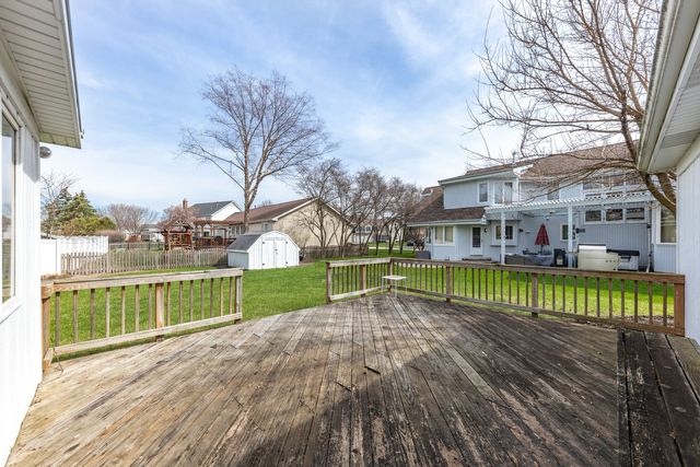 2021 Alschuler Drive, Aurora, IL 60506