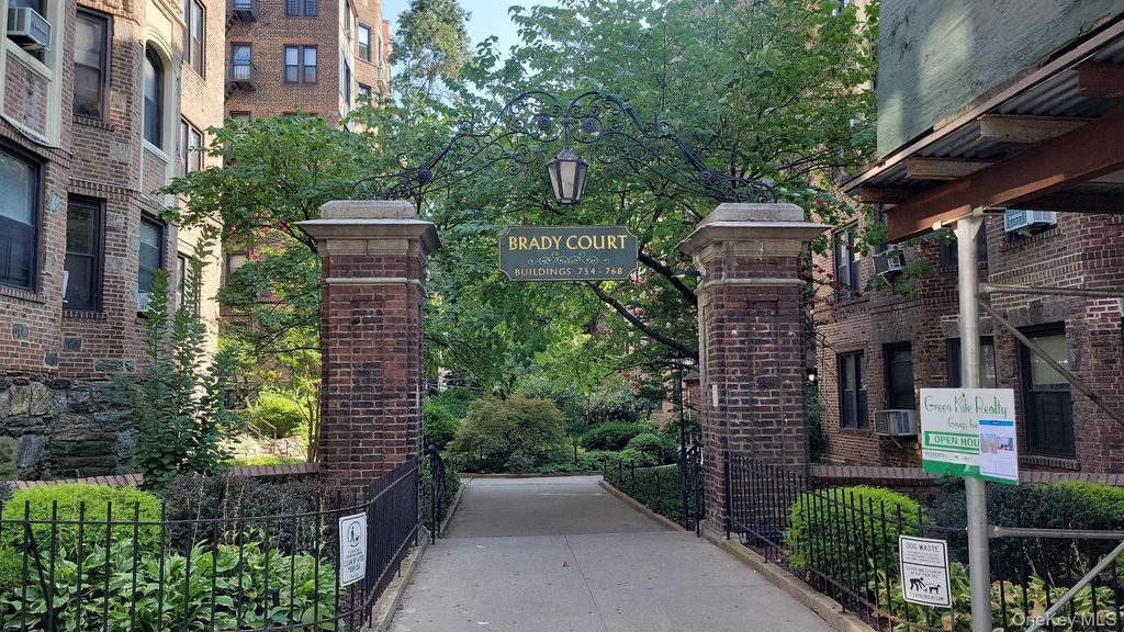 758 Brady Avenue 411, Bronx, NY 10462