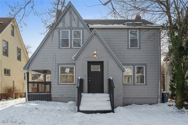 3406 Henderson Road, Cleveland Heights, OH 44112