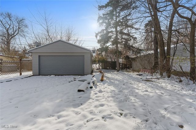 3406 Henderson Road, Cleveland Heights, OH 44112