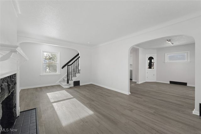 3406 Henderson Road, Cleveland Heights, OH 44112