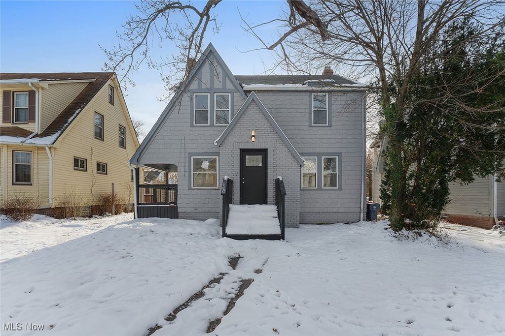 3406 Henderson Road, Cleveland Heights, OH 44112