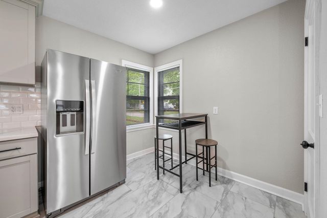 1861 N Litchfield St, Wichita, KS 67203