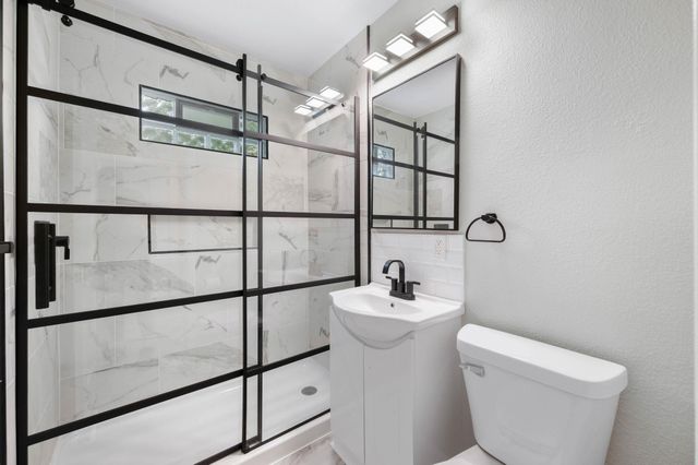 1861 N Litchfield St, Wichita, KS 67203