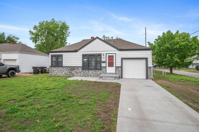 1861 N Litchfield St, Wichita, KS 67203