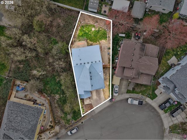 561 N DECLARATION Dr, Carlton, OR 97111