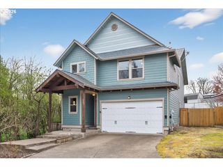 561 N DECLARATION Dr, Carlton, OR 97111