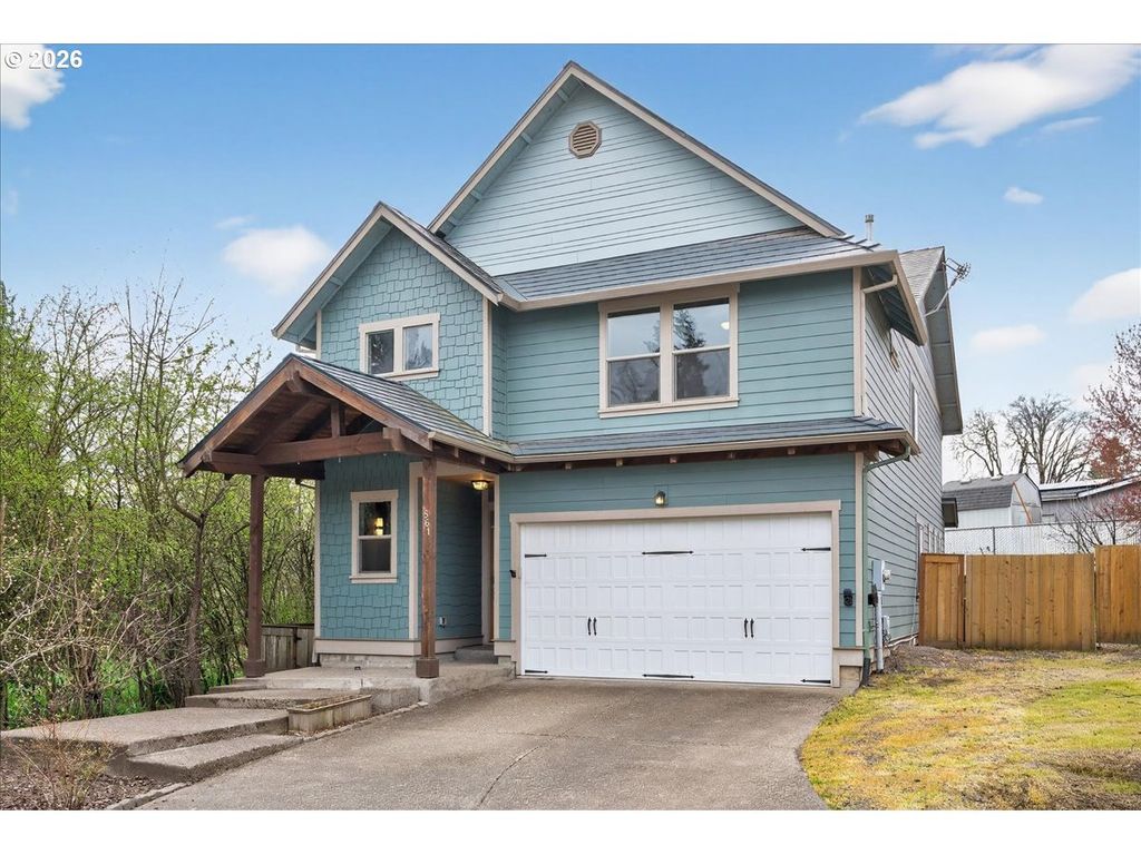 561 N DECLARATION Dr, Carlton, OR 97111