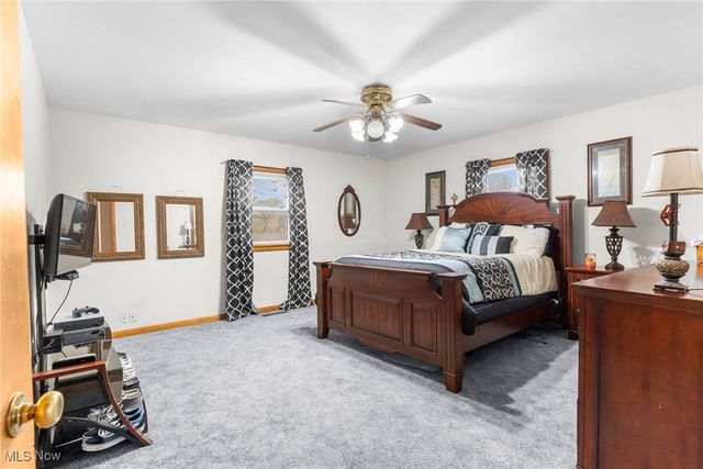 2922 Eldora Drive, Youngstown, OH 44511