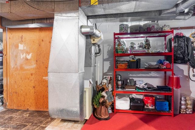 2922 Eldora Drive, Youngstown, OH 44511