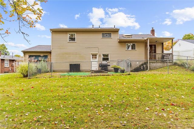 2922 Eldora Drive, Youngstown, OH 44511