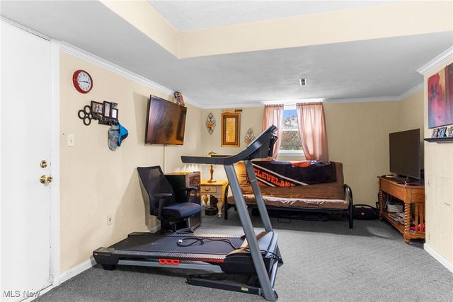 2922 Eldora Drive, Youngstown, OH 44511