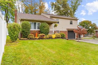 2922 Eldora Drive, Youngstown, OH 44511