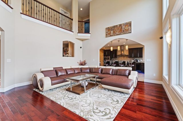 72 Tigerlily Ln, Lansing, NY 14850