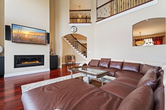 72 Tigerlily Ln, Lansing, NY 14850