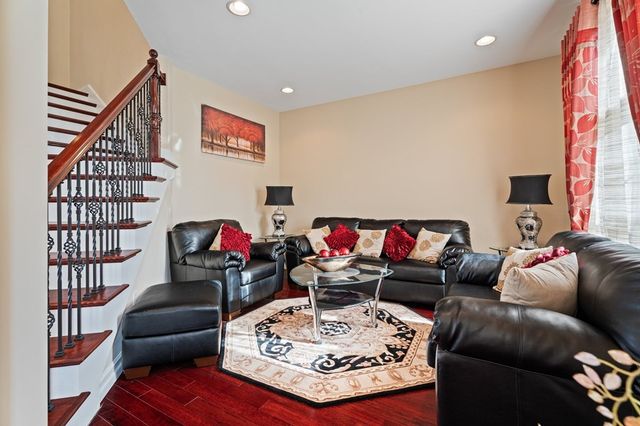 72 Tigerlily Ln, Lansing, NY 14850