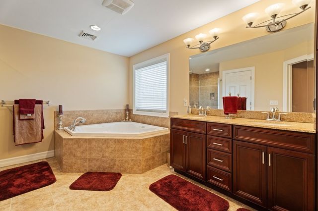 72 Tigerlily Ln, Lansing, NY 14850