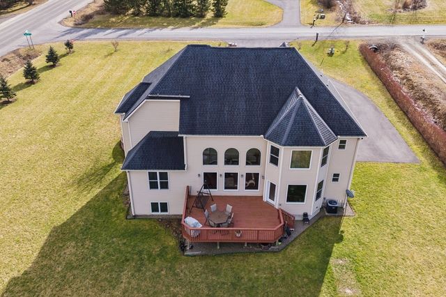 72 Tigerlily Ln, Lansing, NY 14850